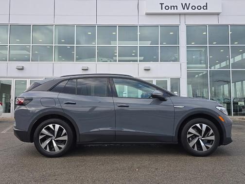 2023 Volkswagen ID.4 Pro