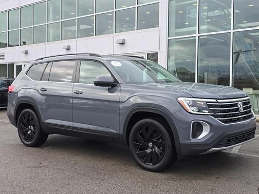 2025 Volkswagen Atlas 2.0T SE