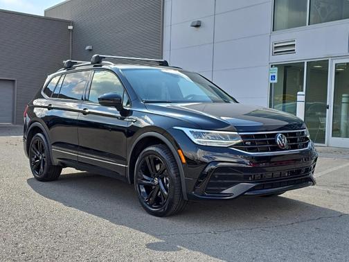 2024 Volkswagen Tiguan 2.0T SE R-Line Black