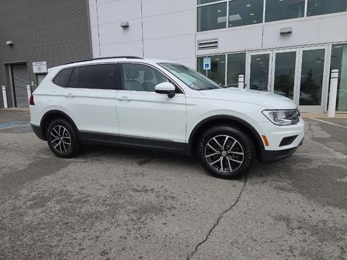 Pure White 2021 Volkswagen Tiguan 2.0T SE