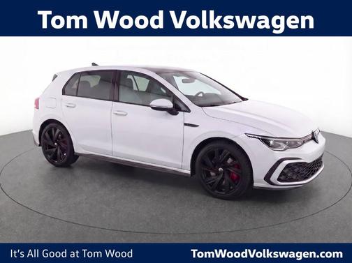 Oryx White Pearl Effect 2022 Volkswagen Golf GTI 2.0T SE
