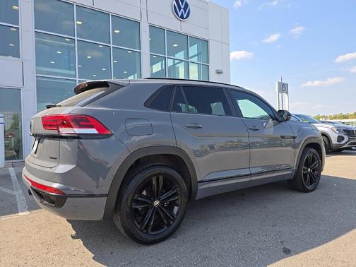 2023 Volkswagen Atlas Cross Sport 3.6 V6 SEL R-Line Black
