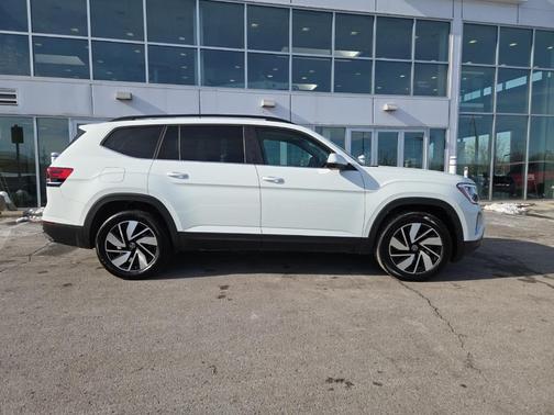 2025 Volkswagen Atlas 2.0T SE