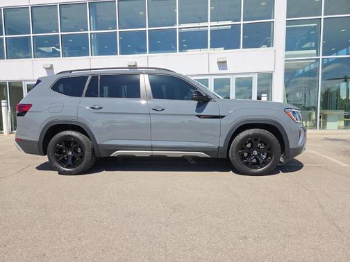 Pure Gray 2024 Volkswagen Atlas 2.0T Peak Edition SEL
