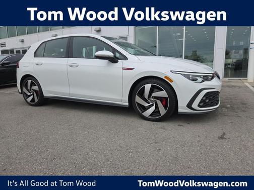 Opal White Pearl Effect 2023 Volkswagen Golf GTI 2.0T S