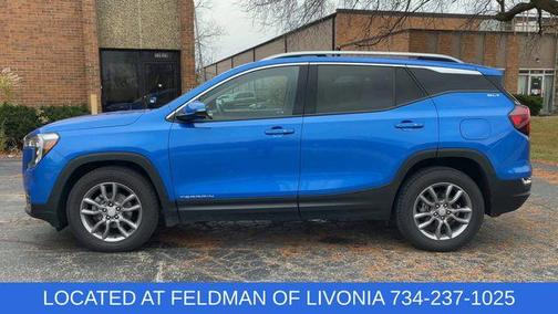 2024 GMC Terrain SLT