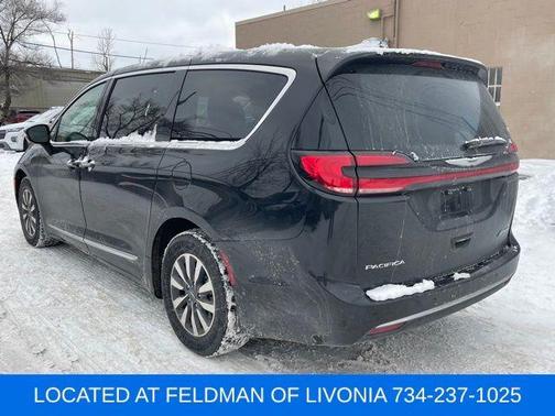 2023 Chrysler Pacifica Hybrid Limited