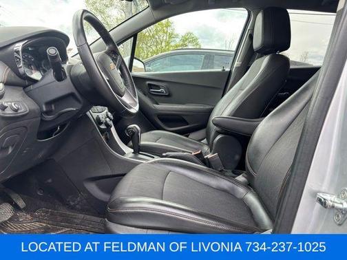 Silver Ice Metallic 2018 Chevrolet Trax LT