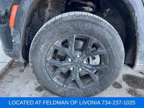 2024 Jeep Grand Cherokee L Laredo