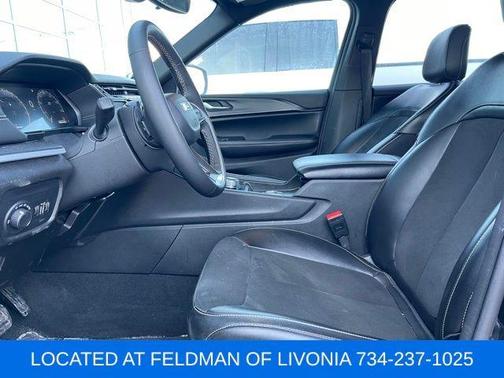 2024 Jeep Grand Cherokee L Laredo