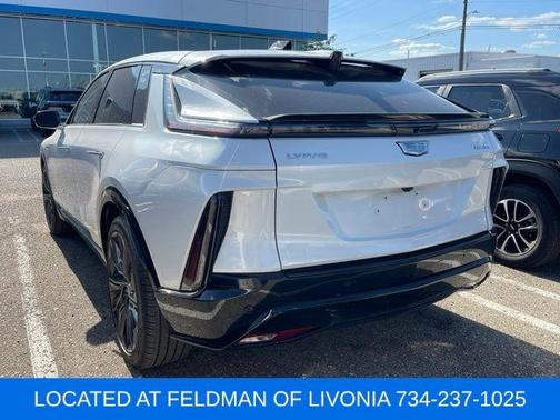 Crystal White Tri-Coat 2024 Cadillac LYRIQ Sport