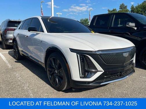 Crystal White Tri-Coat 2024 Cadillac LYRIQ Sport