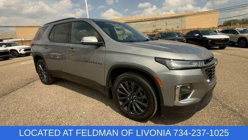 Sterling Gray Metallic 2023 Chevrolet Traverse RS