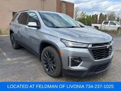 Sterling Gray Metallic 2023 Chevrolet Traverse RS