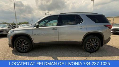 Sterling Gray Metallic 2023 Chevrolet Traverse RS