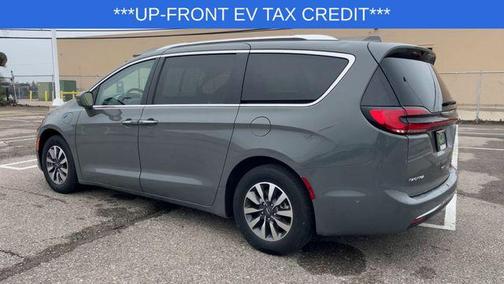 2021 Chrysler Pacifica Hybrid Touring L
