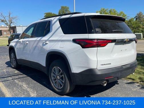 2023 Chevrolet Traverse LT Cloth