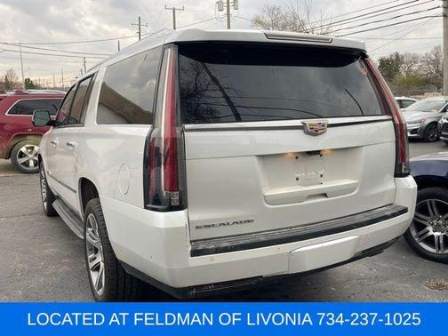 2018 Cadillac Escalade ESV Luxury