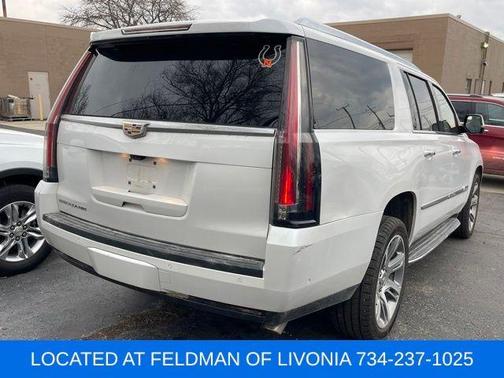 2018 Cadillac Escalade ESV Luxury
