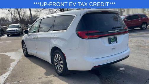 2022 Chrysler Pacifica Hybrid Touring L