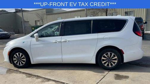 2022 Chrysler Pacifica Hybrid Touring L