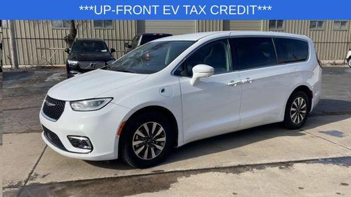 2022 Chrysler Pacifica Hybrid Touring L