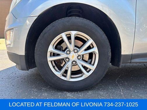 Silver Ice Metallic 2017 Chevrolet Equinox LT