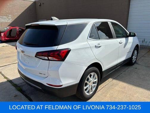 Summit White 2024 Chevrolet Equinox LT