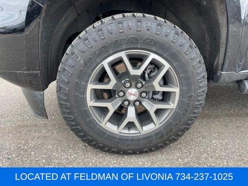 2022 GMC Canyon AT4 w/Leather