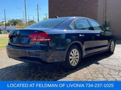 2015 Volkswagen Passat 1.8T Auto Wolfsburg Ed