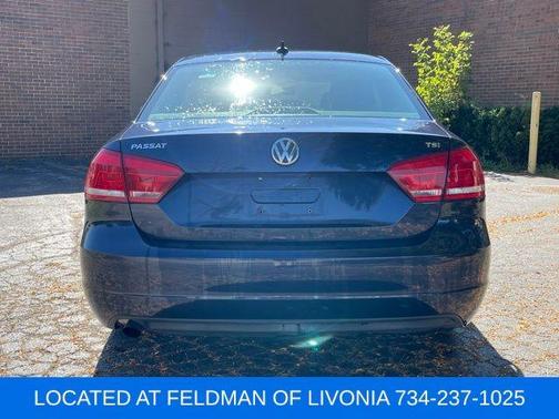 2015 Volkswagen Passat 1.8T Auto Wolfsburg Ed