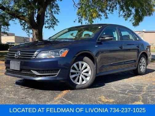 2015 Volkswagen Passat 1.8T Auto Wolfsburg Ed