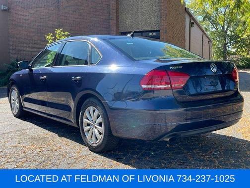 2015 Volkswagen Passat 1.8T Auto Wolfsburg Ed