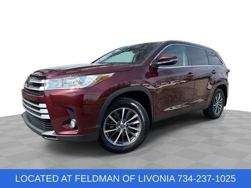 Ooh La La Rouge Mica 2019 Toyota Highlander XLE