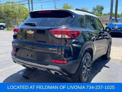 Mosaic Black Metallic 2023 Chevrolet Trailblazer ACTIV