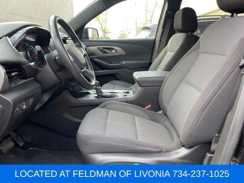 2022 Chevrolet Traverse LT Cloth