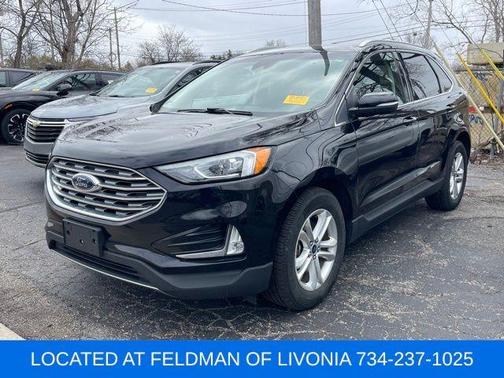 Black 2019 Ford Edge SEL