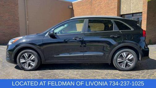 Aurora Black Pearl 2020 Kia Niro LXS