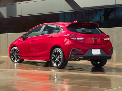 Red 2019 Chevrolet Cruze LT