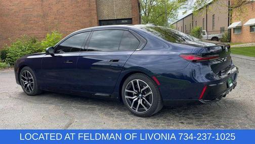 Tanzanite Blue II Metallic 2024 BMW 740 i xDrive