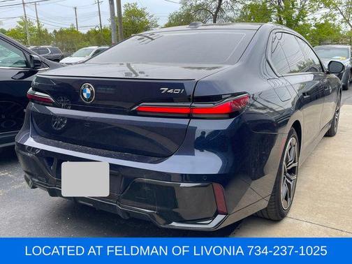 Tanzanite Blue II Metallic 2024 BMW 740 i xDrive