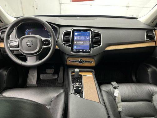 2023 Volvo XC90 B6 Plus 7-Seater