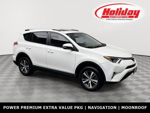Super White 2018 Toyota RAV4 XLE