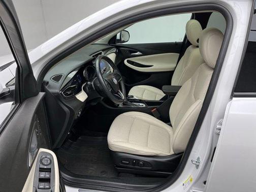 White Frost Tricoat 2023 Buick Encore GX Essence