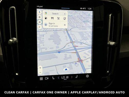 2025 Volvo XC40 B5 Plus Dark Theme