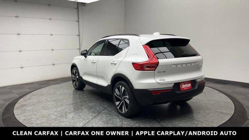2025 Volvo XC40 B5 Plus Dark Theme