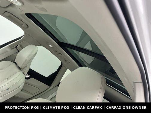 2023 Volvo XC60 B5 Ultimate Dark Theme