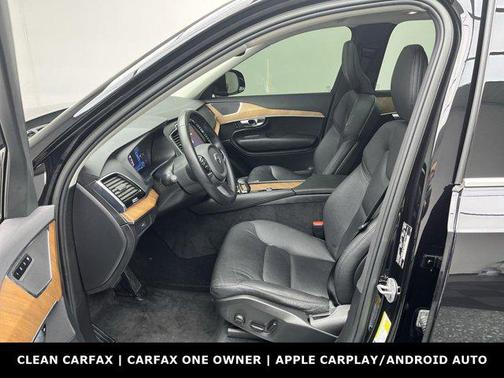 Onyx Black Metallic 2023 Volvo XC90 B6 Plus 6-Seater