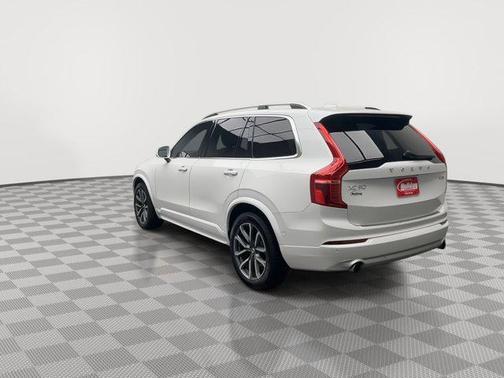 2019 Volvo XC90 T5 Momentum