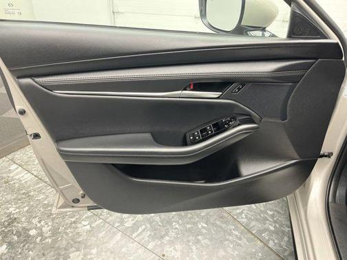 2025 Mazda Mazda3 FWD w/Preferred Package